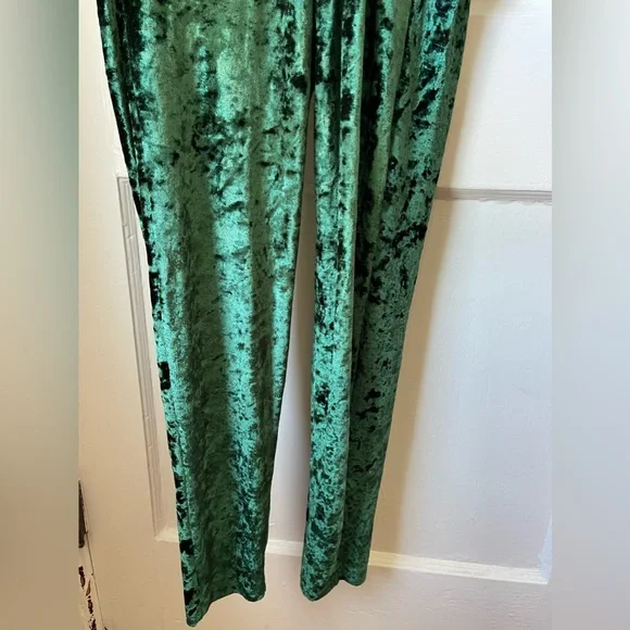 Venus Crushed Velvet forest green deep V jumpsuit, size med, thin elastic waist - Picture 3 of 9